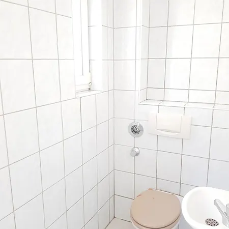 Apartamento Niedernauerstr 14 Stuttgart Whg 10 *